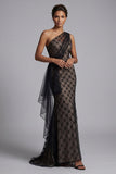 Vestido largo de sirena de un hombro de cuadros negro con volantes