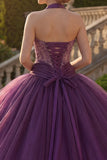 Vestido de bala de Quinceañera con cuello de cuentas y cuello halter, morado oscuro y volantes