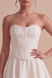 Mini vestido corsé blanco A Line, sin tirantes