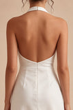 Simple cabestro Un vestido blanco sin espalda