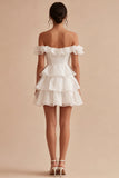 Vestido mini de cortés de línea A con volantes en capas