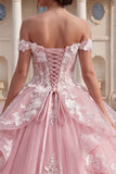 vestido de baile rosa con volantes con volantes con hombros descubiertos