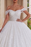 Vestido de gala blanco con cosé descubierto y brillante