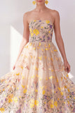 Vestido Midi floral bordado de tul sin tirantes de albaricoque