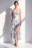 Vestido midi de flor rosa espagueti sin tirantes de gasa con volantes y abertura
