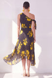 Vestido midi de chiffon de un solo hombro con flor amarilla negra y línea en A