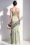 Vestido largo largo de dama de honor de satén de satén verde salvia con flores y escote cuadrado