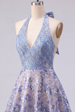 Vestido de bienvenida con un vestido de bienvenida corto, lazos gris azules brillantes con cuentas y lazos