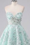 Vestido de bienvenida con corsé floral de menta A-Line