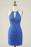 Vestido de Homecoming con escote de corte en forma de flores y collar con collares azul real y collar