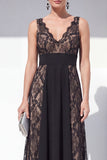 Vestido formal de encaje negro con escote en V y línea A