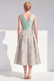 Vestido midi de mariposa azul marino azul marino con escote en V
