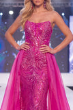 Vestido largo de concurso de sirena sin tirantes fucsia brillante con banda