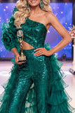 Vestido de concurso de belleza verde oscuro de lentejuelas de un solo hombro con faja