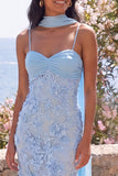 Vestido midi floral liquiado con tirantes de sirena azul y bufanda al cuello