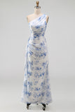 Vestido largo de sirena de un hombro con flor azul y volantes
