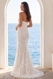 Vestido de novia sin tirantes de marfil sirena floral con cola