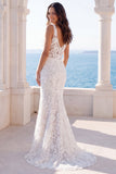 Vestido de novia Bohemio con cola de encaje en V y escote en V de marfil sirena