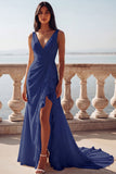 Vestido de novia de sirena con escote en V y volantes en marfil