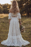 Vestido de novia bohemio de dos piezas con volantes de encaje descubierto en marfil