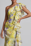 Vestido largo de sirena floral amarillo con estampado largo de madre de novia y volantes