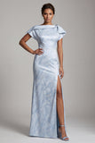 Vestido largo de madre de novia azul cielo sirena con abertura