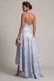Vestido de madre de la novia Cabestro sin espalda Una línea azul cielo floral alto bajo