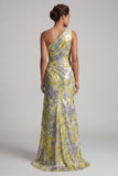 Vestido largo de sirena floral amarillo de un hombro con estampado largo de la madre de la novia