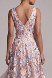 Vestido de madre de la novia con rubor alto y floral bajo y escote en V con volantes