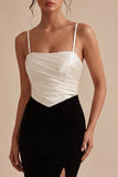 Vestido formal de tirantes finos en blanco y negro sirena con abertura