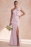 Vestido de dama de honor con flores de salvia de un solo hombro