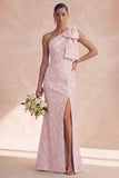 Vestido de dama de honor con flores de salvia de un solo hombro