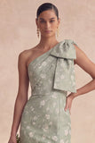 Vestido de dama de honor con flores de salvia de un solo hombro
