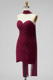 Vestido corto de bienvenida de chiffon bodycon tirantes sin burdeos con fajilla drapeada en el cuello