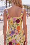 Vestido de Homecoming con cuello cuadrado amarillo bodycon flores y bordados