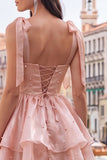 Vestido de bienvenida a casa con perlas lilas y cuento de hadas con capas en la espalda