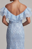 Sirena azul claro con volantes descubierto, vestido largo de madre de la novia con hombros