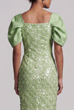 Vestido Midi de Madre de la Novia con lentejuelas de sirena verde claro y mangas abullonadas