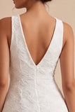 Vestido blanco pequeño de escote en V con A-Line y flor 3D