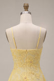 Vestido corto de bienvenida A-Line amarillo con cuentas con tirantes finos perlas florales