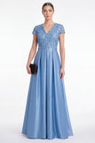 Vestido largo de Madre de la Novia azul de escote en V con escote en V y manga corta
