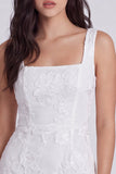 Bodycon vestido blanco pequeño con cuello cuadrado floral