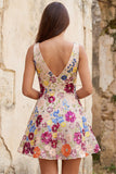 Vestido corto de bienvenida de bienvenida de flores fucsia con escote en V y cuello en V