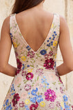 Vestido corto de bienvenida de bienvenida de flores fucsia con escote en V y cuello en V