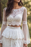 Vestido de novia largo de marfil con escote en A y volantes con abertura