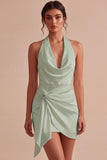 Vestido blanco sin espalda con corte de carrosserie con cordón halter