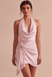 Vestido blanco sin espalda con corte de carrosserie con cordón halter