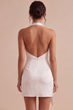 Vestido blanco sin espalda con corte de carrosserie con cordón halter