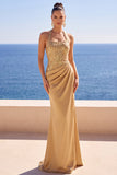 Blush con cuello halter y lentejuelas bordado sirena fruncido con cuentas y vestido largo formal