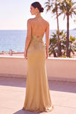 Blush con cuello halter y lentejuelas bordado sirena fruncido con cuentas y vestido largo formal
